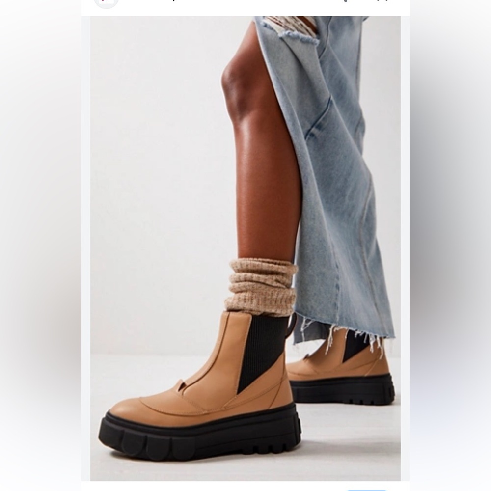 Caribou X Chelsea Sorel | Free people waterproof boots tan leather ankle size 8